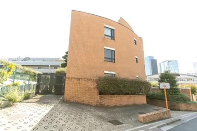 La Colline Jingumae - Exterior - ["Plant", "Building", "Sky"]