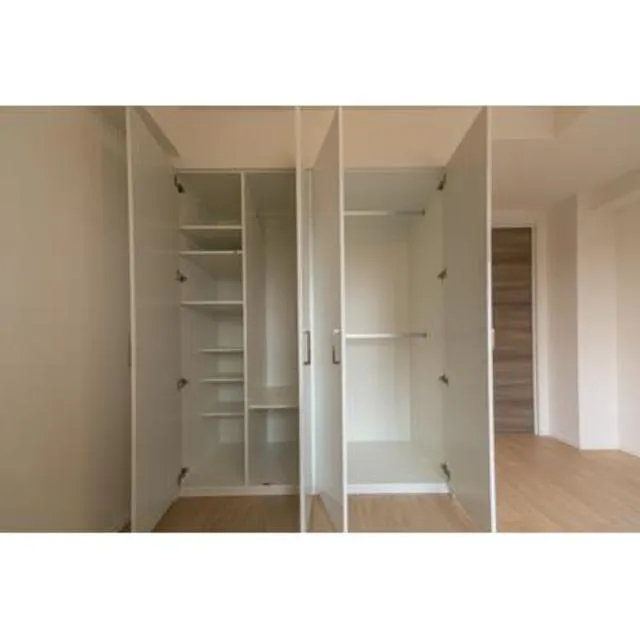 Park Axis Jiyugaoka Terrace - Interior - Closet