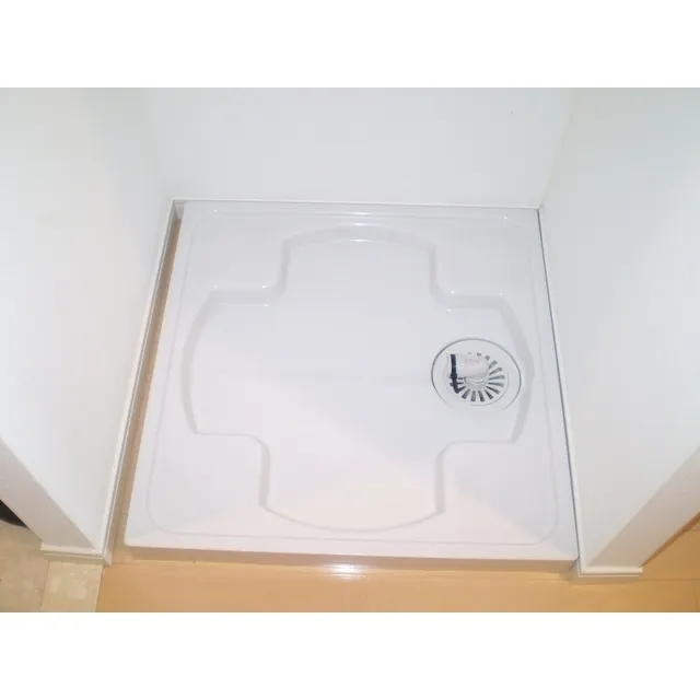 Place Chiyoda Fujimi - Interior - ["Plumbing fixture", "Fluid", "Rectangle"]