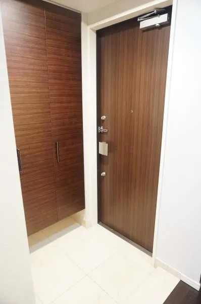 Osaki West City Towers WEST - Interior - ["Brown", "Building", "Fixture"]