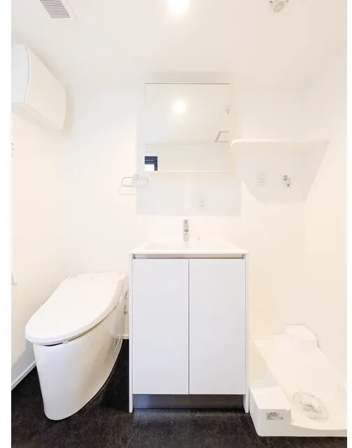 CLK Higashijujo - Interior - ["Plumbing fixture", "Flooring", "Floor"]