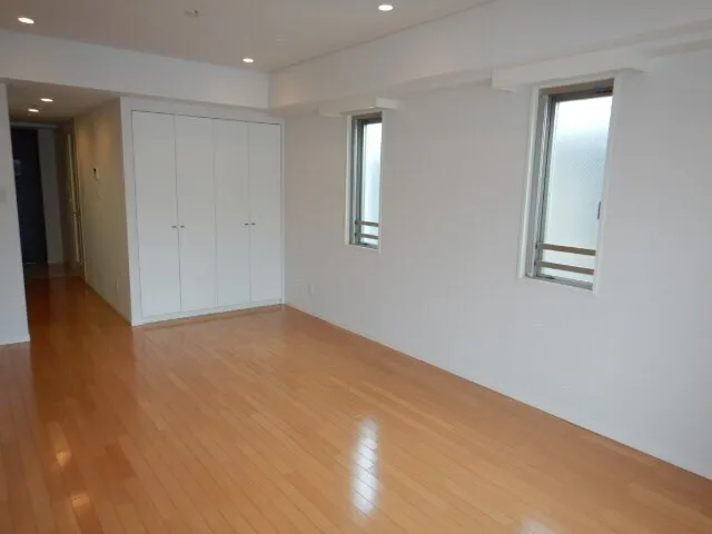 Grace Court Shirokane - Interior - ["Flooring", "Floor", "Wood"]
