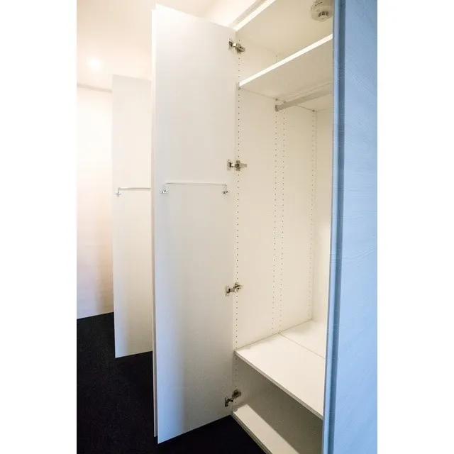 Iidabashi Garden Flats - Interior - ["Fixture", "Rectangle", "Door"]