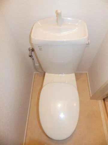 Hermitage Kami-Itabashi - Interior - ["Toilet seat", "Toilet", "Plumbing fixture"]