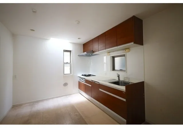 1-24-15 Yoyogi, Shibuya-Ku, Tokyo - Interior - ["Flooring", "Floor", "Sink"]