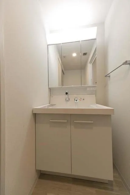 The Magnolia Garden Ebisu - Interior - ["Cabinetry", "Tap", "Sink"]