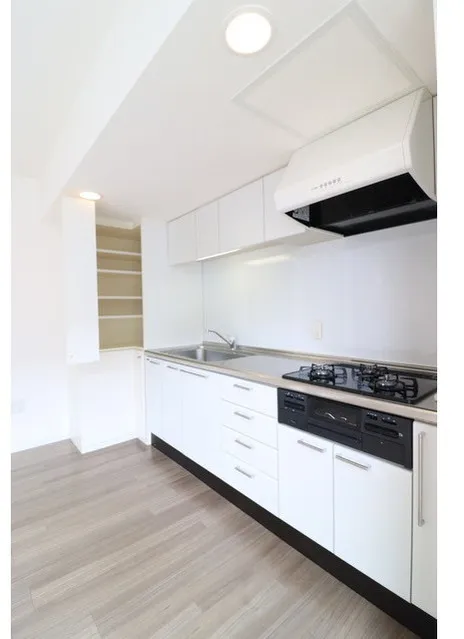 Shinonome Canal Court CODAN Building No.20 - Interior - ["Cabinetry", "Countertop", "Furniture"]