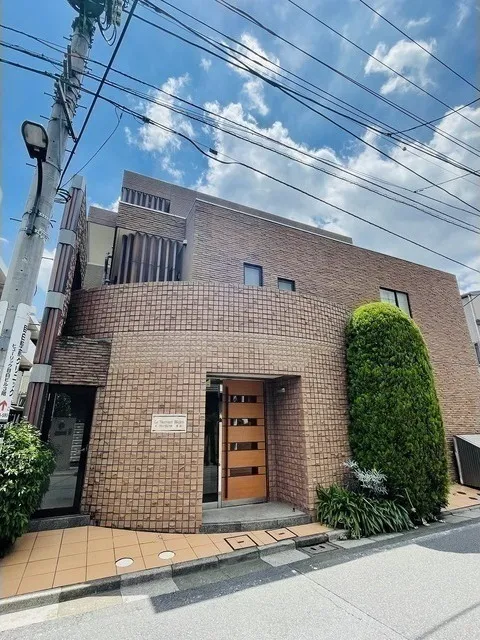 Le Van Vert Mejiro - Exterior - ["Cloud", "Plant", "Sky"]