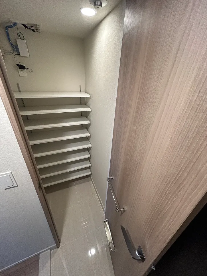 Blanchiesta Kiba - Interior - ["Flooring", "Floor", "Hardwood"]