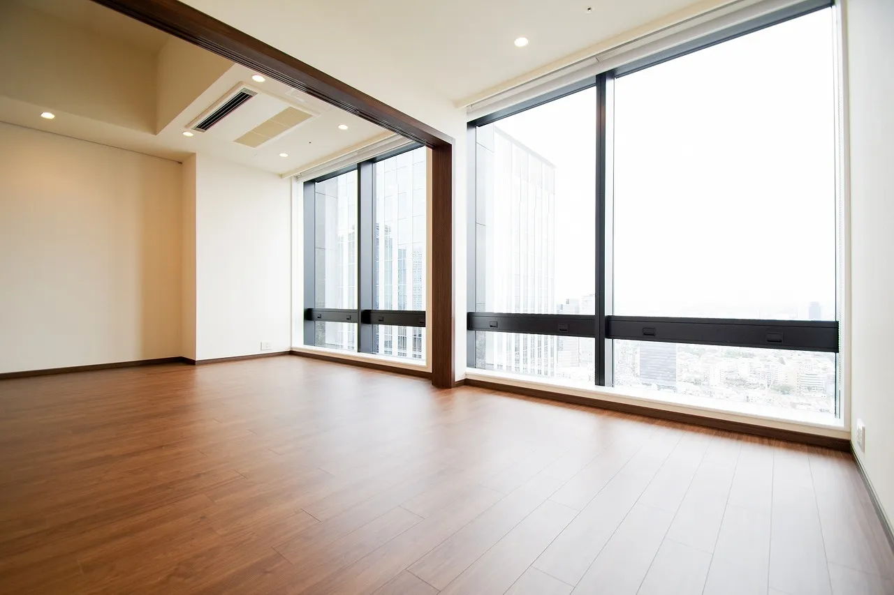 La Tour Shinjuku Grand - Interior - ["Building", "Property", "Window"]