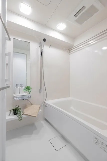 Prince Asylee Court - Interior - ["Plumbing fixture", "Bathroom", "Flooring"]