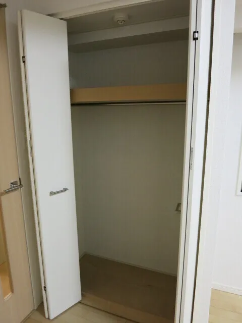 Esty Maison Oshima - Interior - ["Wood", "Flooring", "Floor"]