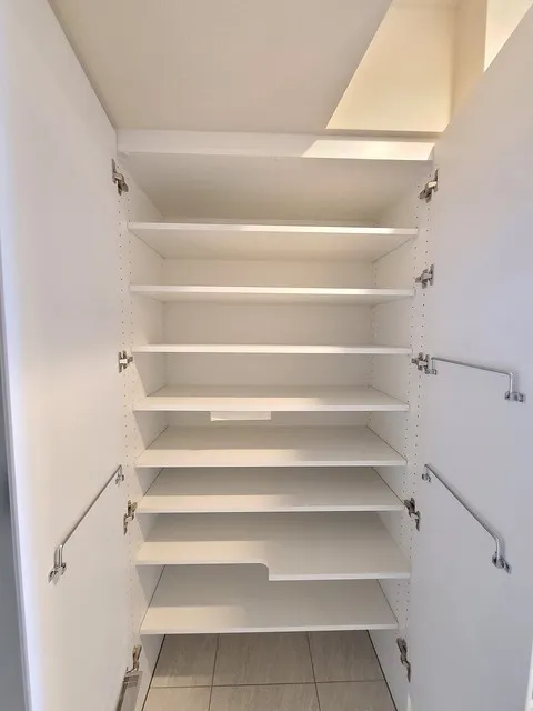 Comforia Higashioi I - Interior - ["Stairs", "Wood", "Fixture"]