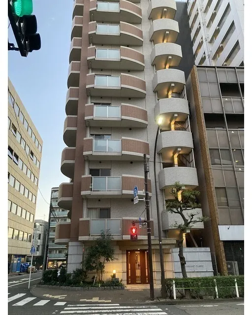 CHARMANT CLASSIC - Exterior - ["Building", "Daytime", "Property"]