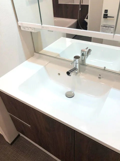 Parknard Fit Minami Aoyama Garden - Interior - ["Mirror", "Brown", "Tap"]