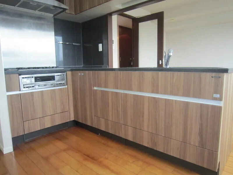 First Real Tower Shinjuku - Interior - ["Flooring", "Wood", "Floor"]