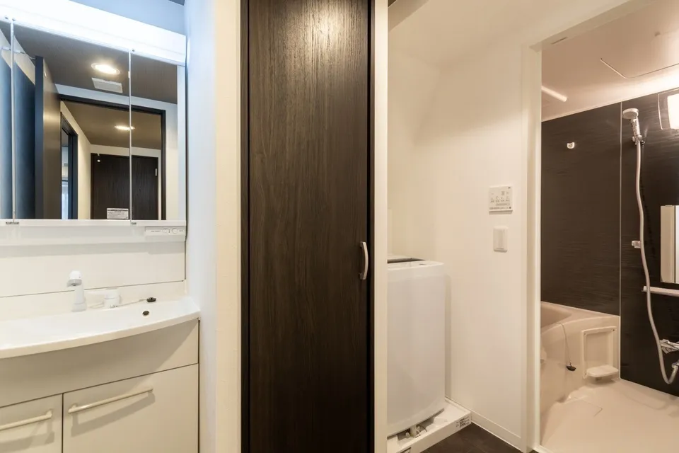 Hmlet Shinjuku Gyoenmae - Interior - ["Flooring", "Interior design", "Floor"]
