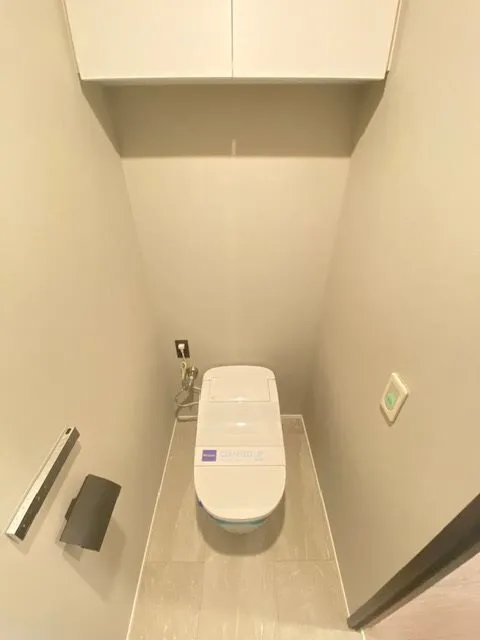 RESIDIA Tower Meguro Fudomae - Interior - ["Toilet seat", "Flooring", "Toilet"]