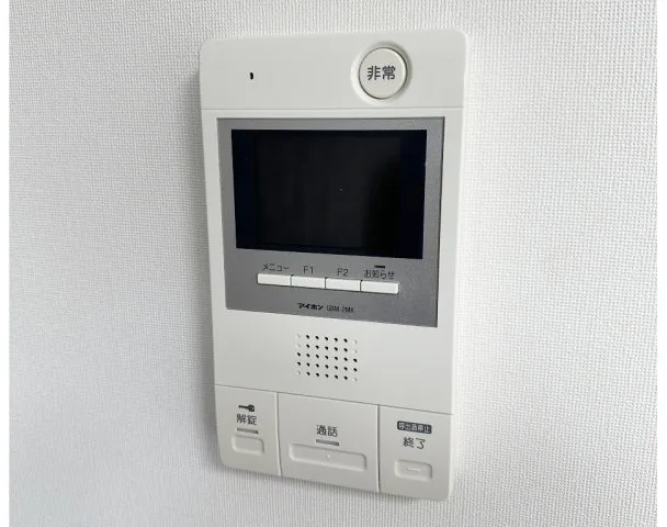 Dearly Awesome Tokyo South Palace - Interior - ["Electronic device", "Technology", "Electronics"]