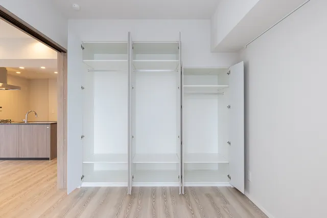 Monolith Hiroo - Interior - ["Flooring", "Wood", "Floor"]
