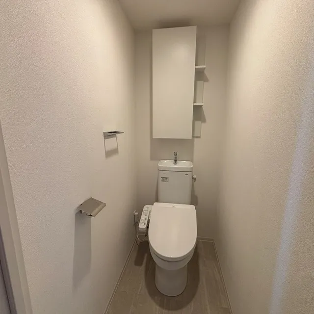 Park Axis Shinagawa Tennozu Isle - Interior - ["Floor", "Flooring", "Toilet seat"]
