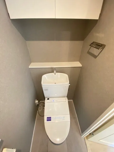 Residia Kanda Higashi - Interior - ["Toilet seat", "Plumbing fixture", "Toilet"]