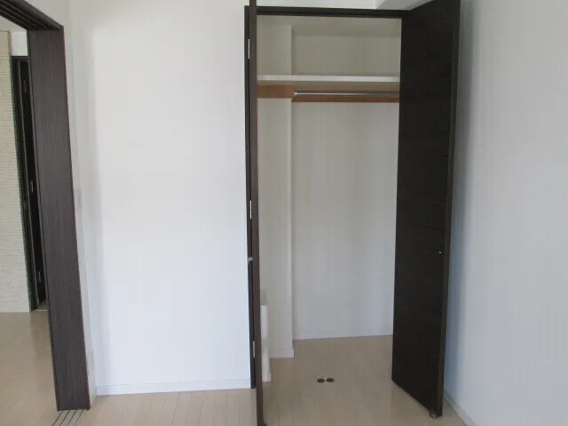 Prime Urban Sakaisuji Honmachi - Interior - ["Wood", "Flooring", "Floor"]