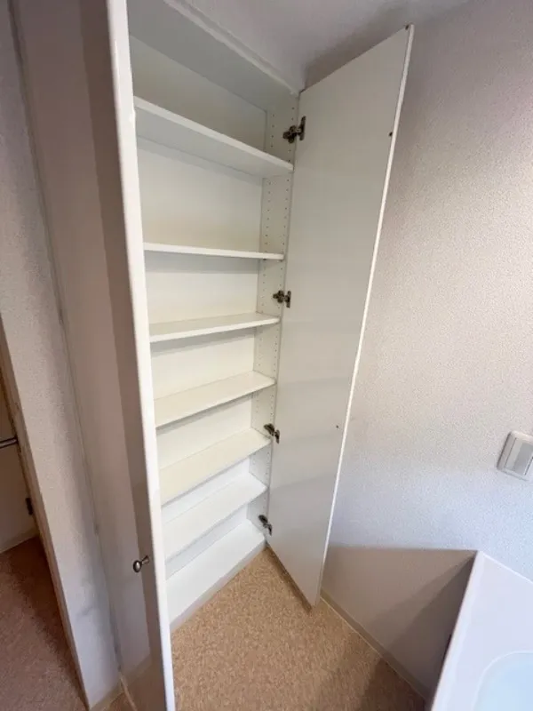 West Park Tower Ikebukuro - Interior - ["Wood", "Flooring", "Floor"]