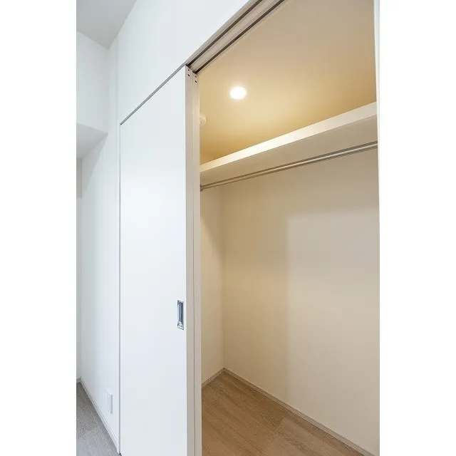 Comforia Morishita Riverside - Interior - ["Wood", "Interior design", "Floor"]