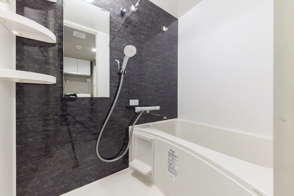 Hmlet Nishi-Shinjuku - Interior - ["Flooring", "Plumbing fixture", "Floor"]