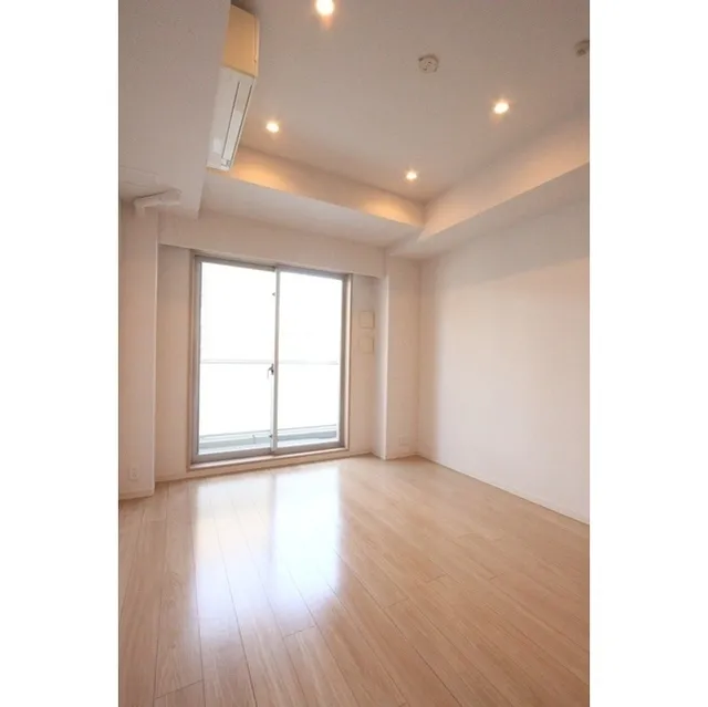 Comforia Mita East - Interior - ["Building", "Window", "Wood"]