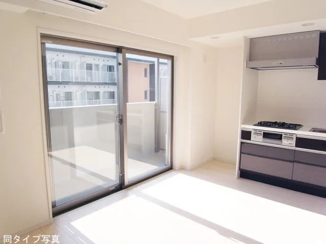 Comforia Ryogoku South - Interior - ["Property", "Building", "Window"]