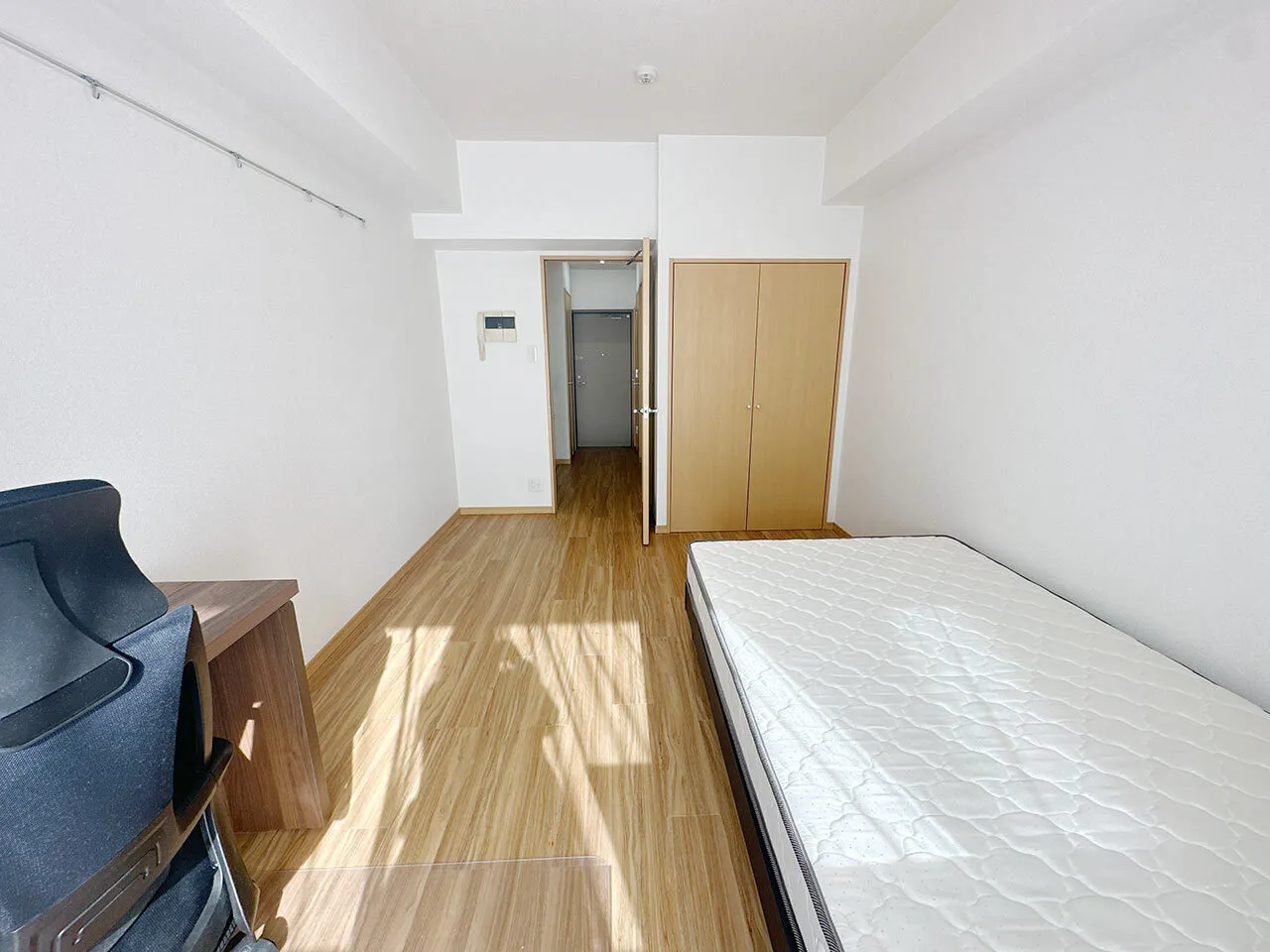 Mynavi STAY Miraie Kanda Riverside - Interior - ["Flooring", "Wood", "Floor"]