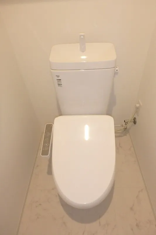 Urban Park Nishi Sugamo WEST - Interior - ["Toilet seat", "Toilet", "Plumbing fixture"]