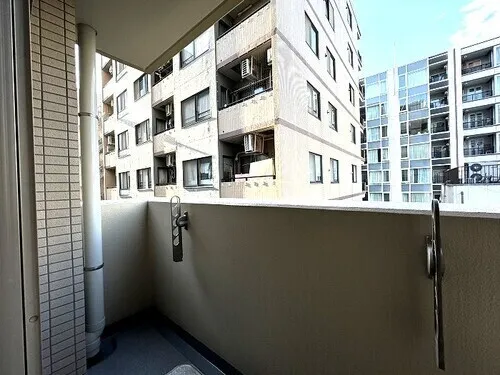 Dolce Ginza East Building No. 1 - Interior - ["Daytime", "Building", "Wall"]