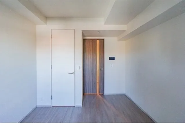 Due Kameido - Interior - ["Wood", "Flooring", "Floor"]