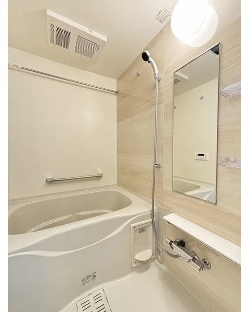Due Hikifune II - Interior - ["Plumbing fixture", "Flooring", "Interior design"]