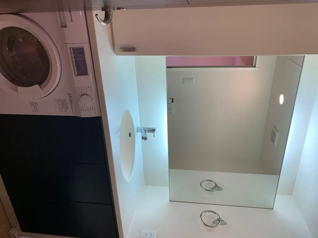 Belle Face Hongo Yumicho - Interior - ["Laundry room", "Washing machine", "Clothes dryer"]