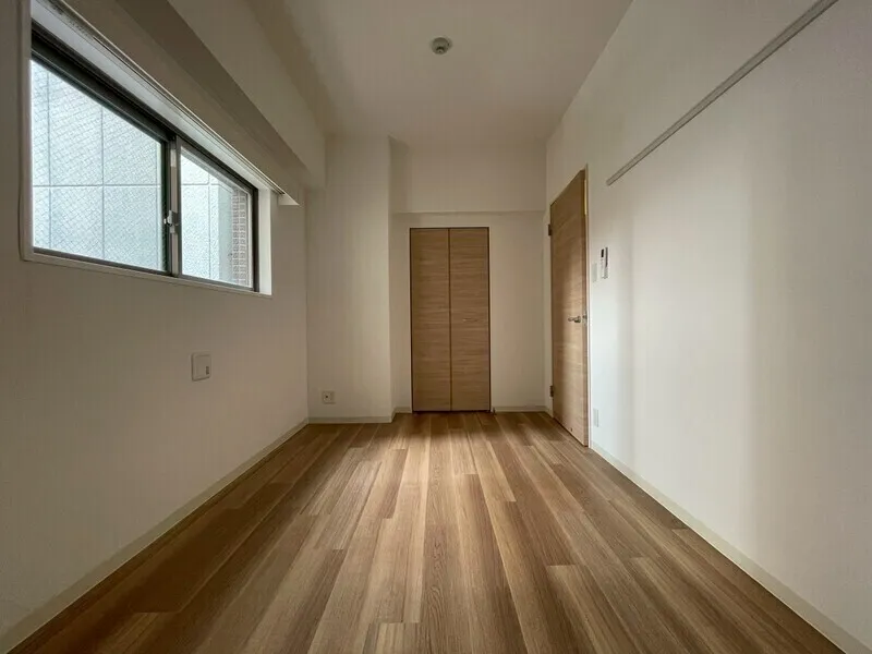 Esmore Morishita - Interior - ["Flooring", "Wood flooring", "Floor"]