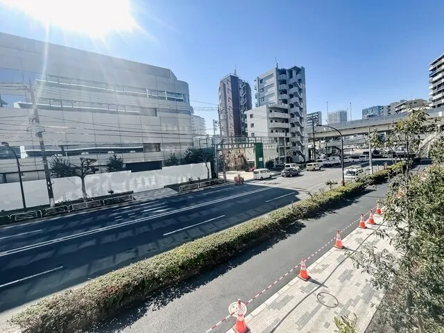 Brookside Residence Kiba - Interior - ["Road surface", "Road", "Urban area"]