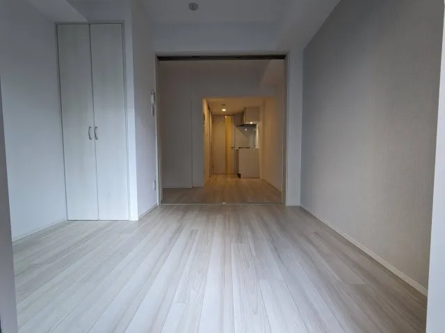 Harmony Residence Kamata Art Villa - Interior - ["Building", "Furniture", "Door"]