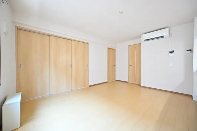 CENTRAL GARDEN RESIDENCE TOKYO - Interior - ["Flooring", "Floor", "Wood flooring"]