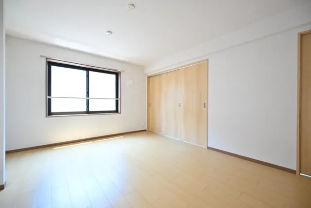 CENTRAL GARDEN RESIDENCE TOKYO - Interior - ["Flooring", "Wood", "Floor"]