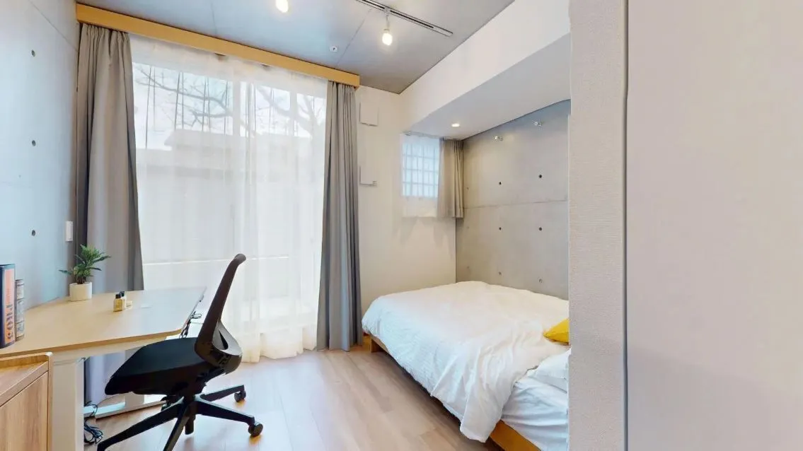 Hmlet Gakugei Daigaku - Interior - ["Flooring", "Wall", "Interior design"]