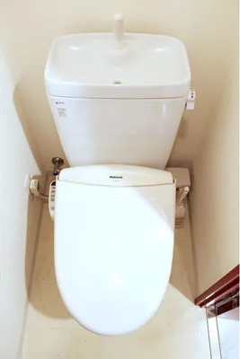 MODULOR Hakusan II - Interior - ["Toilet seat", "Toilet", "Plumbing fixture"]