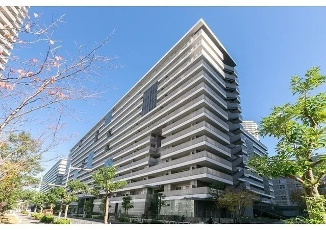 Shinonome Canal Court CODAN Building No.17 - Exterior - ["Building", "Sky", "Tower block"]