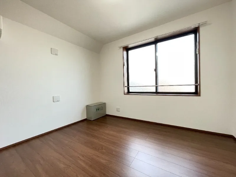 Charon - Interior - ["Flooring", "Floor", "Wood flooring"]