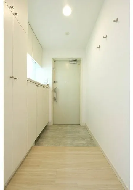 Comforia Saginuma 3-Chome - Interior - ["Flooring", "Floor", "Wall"]