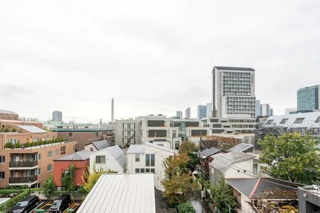 La Casa Hiroo - Interior - ["Daytime", "Building", "Urban area"]
