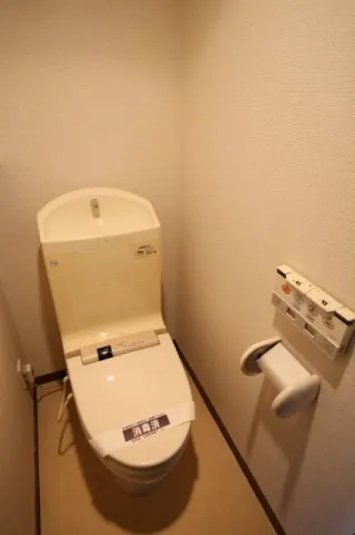 Dim Nerima Takanodai - Interior - ["Flooring", "Plumbing fixture", "Toilet"]